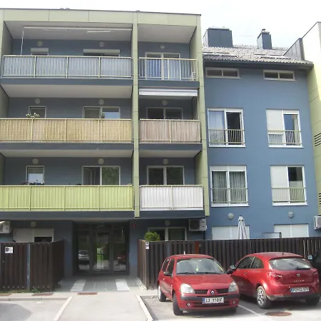 Apartment Zeleni Biser *